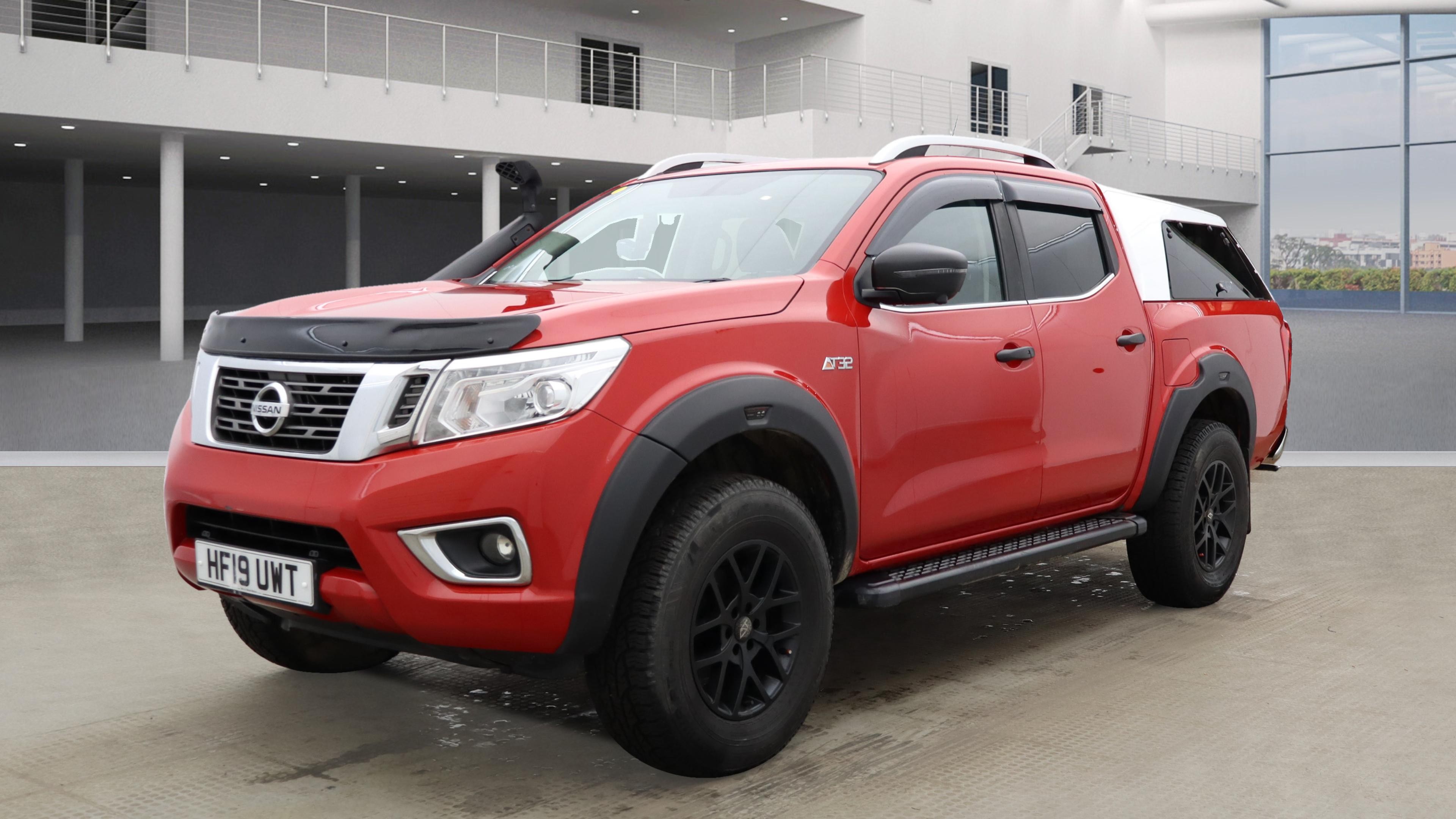 NISSAN Navara